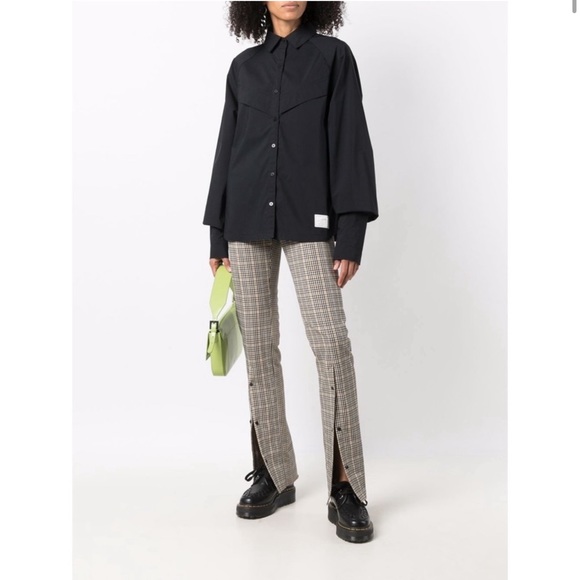 Nike Button-down Icon Clash Long-sleeve Shirt - Picture 4 of 12